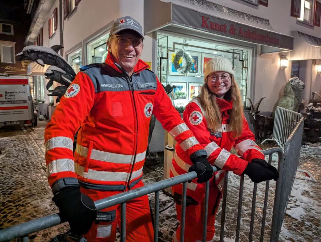 Sanitäter bei Bärbeletreiben. 